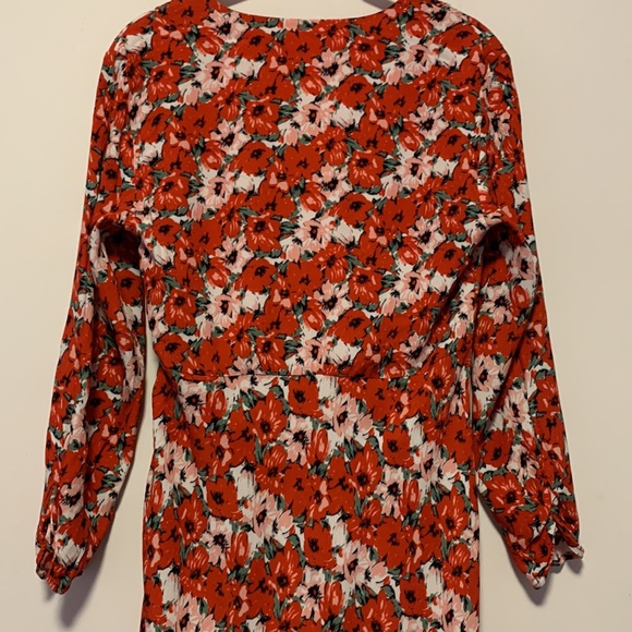 RIXO Katie Dress in Floral Print - Picture 5 of 10